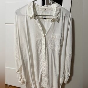 American Eagle Women’s Oversized Button Down Boyfriend Shirt